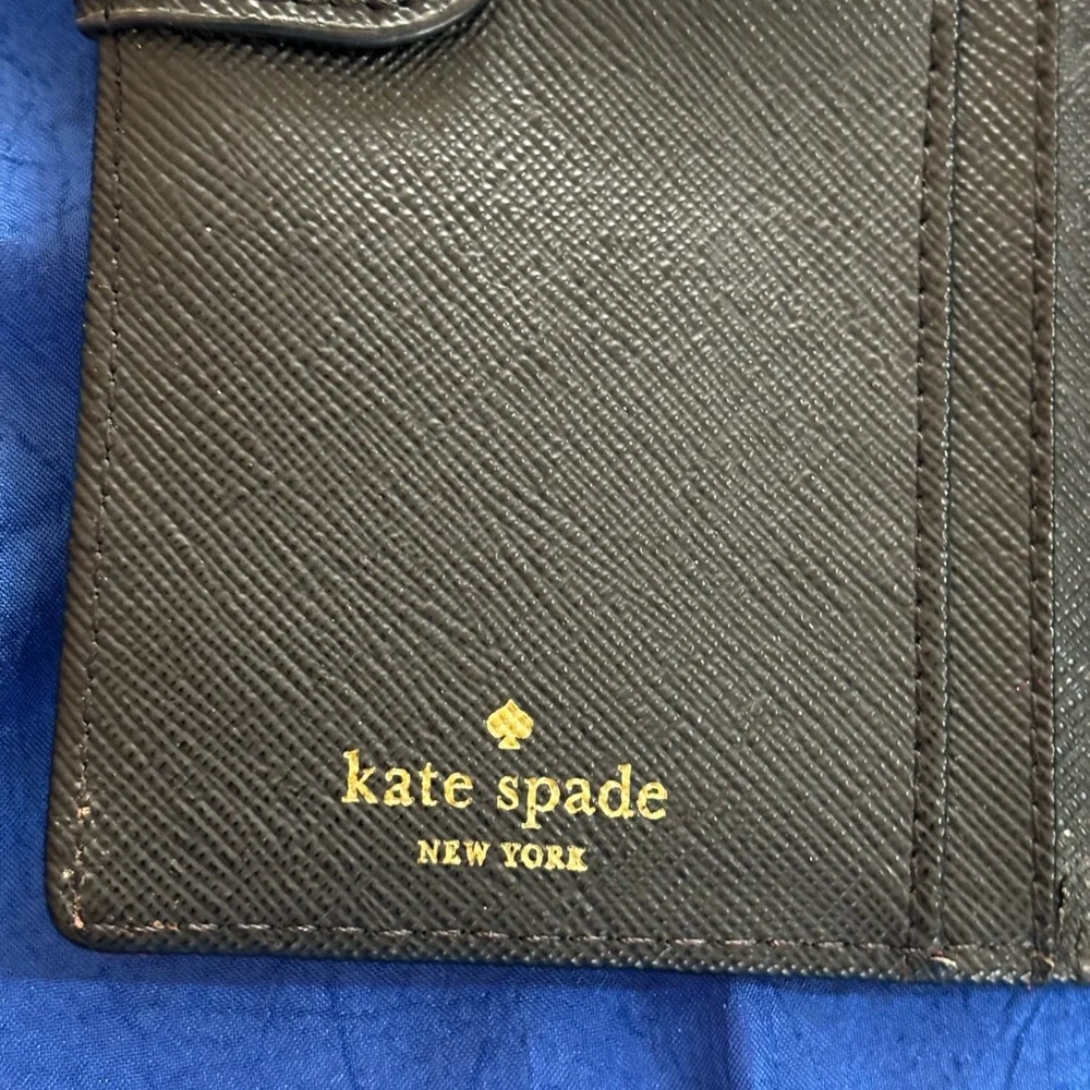 KATE SPADE Snap WALLET